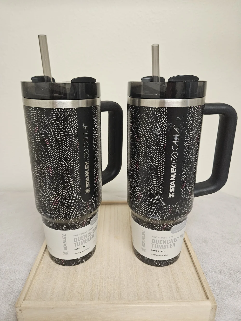 Stanley Calia Exclusive Collection Quenchers H2.0 30 Oz (Set of 2) - Picture 5 of 6